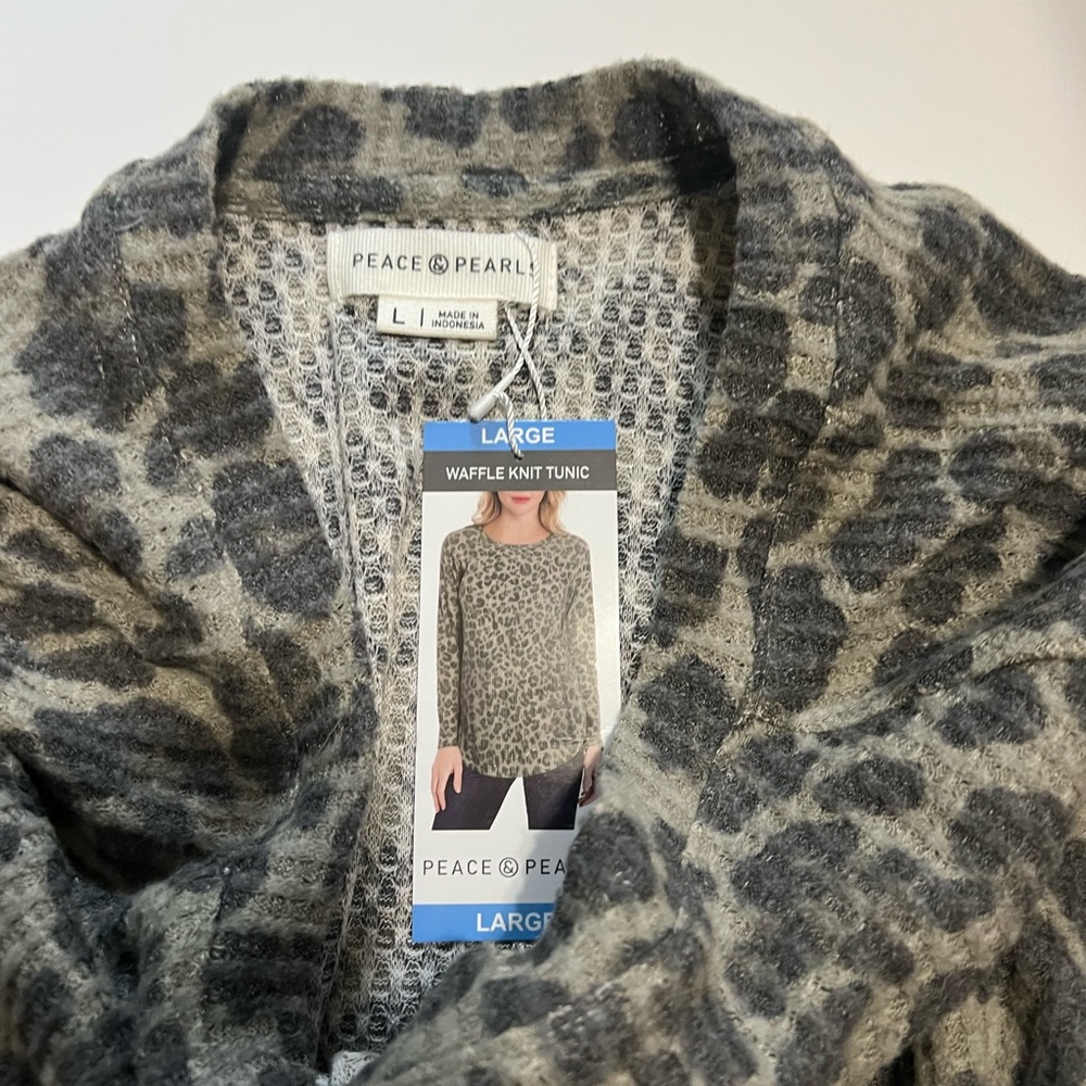 Peace pearls waffle knit tunic